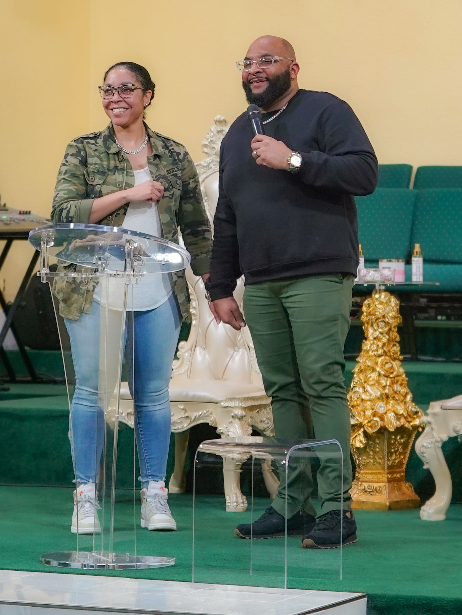 Pastors-sidephoto